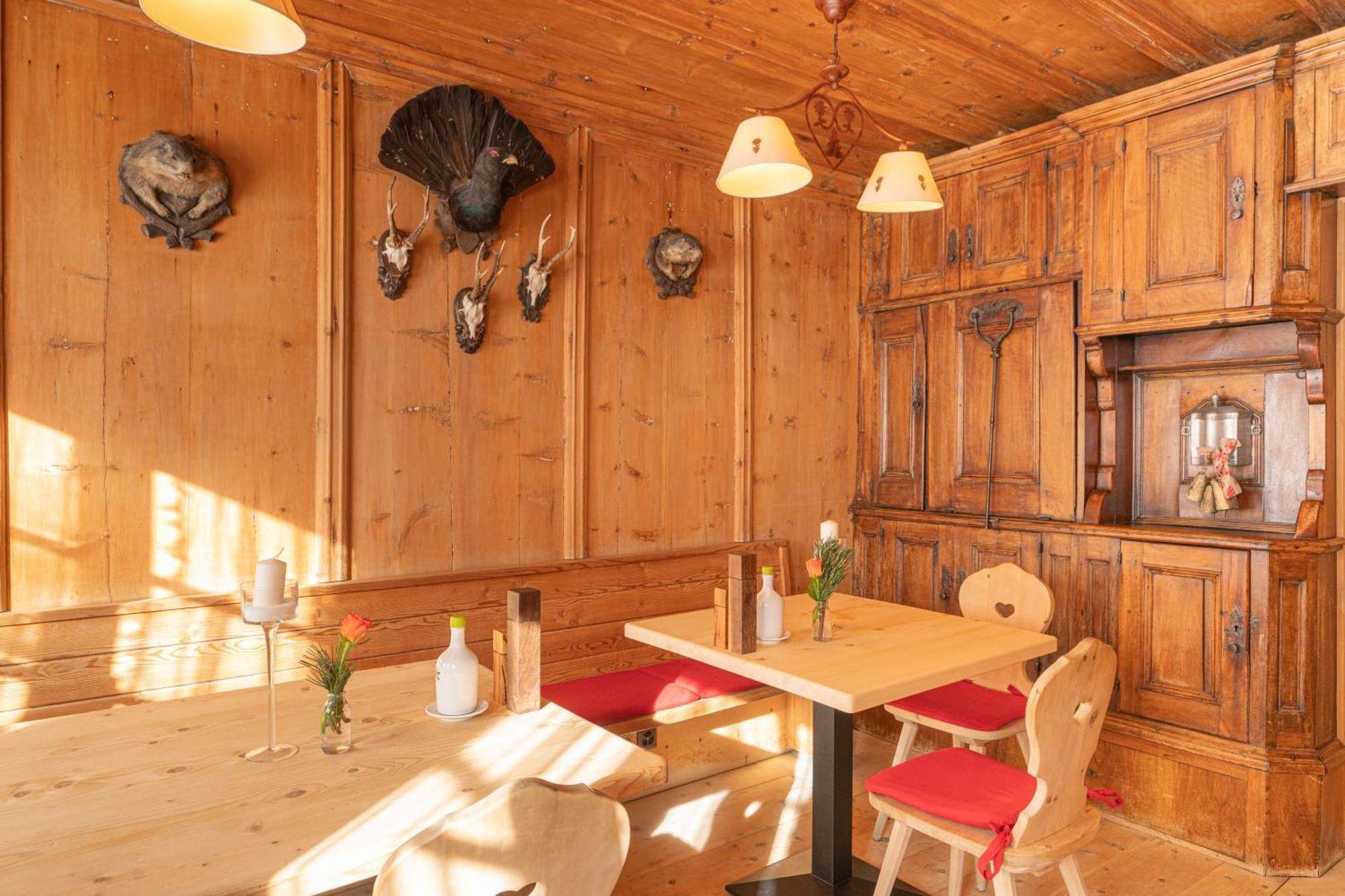 Gasthaus & Hotel Berninahaus Pontresina Luaran gambar