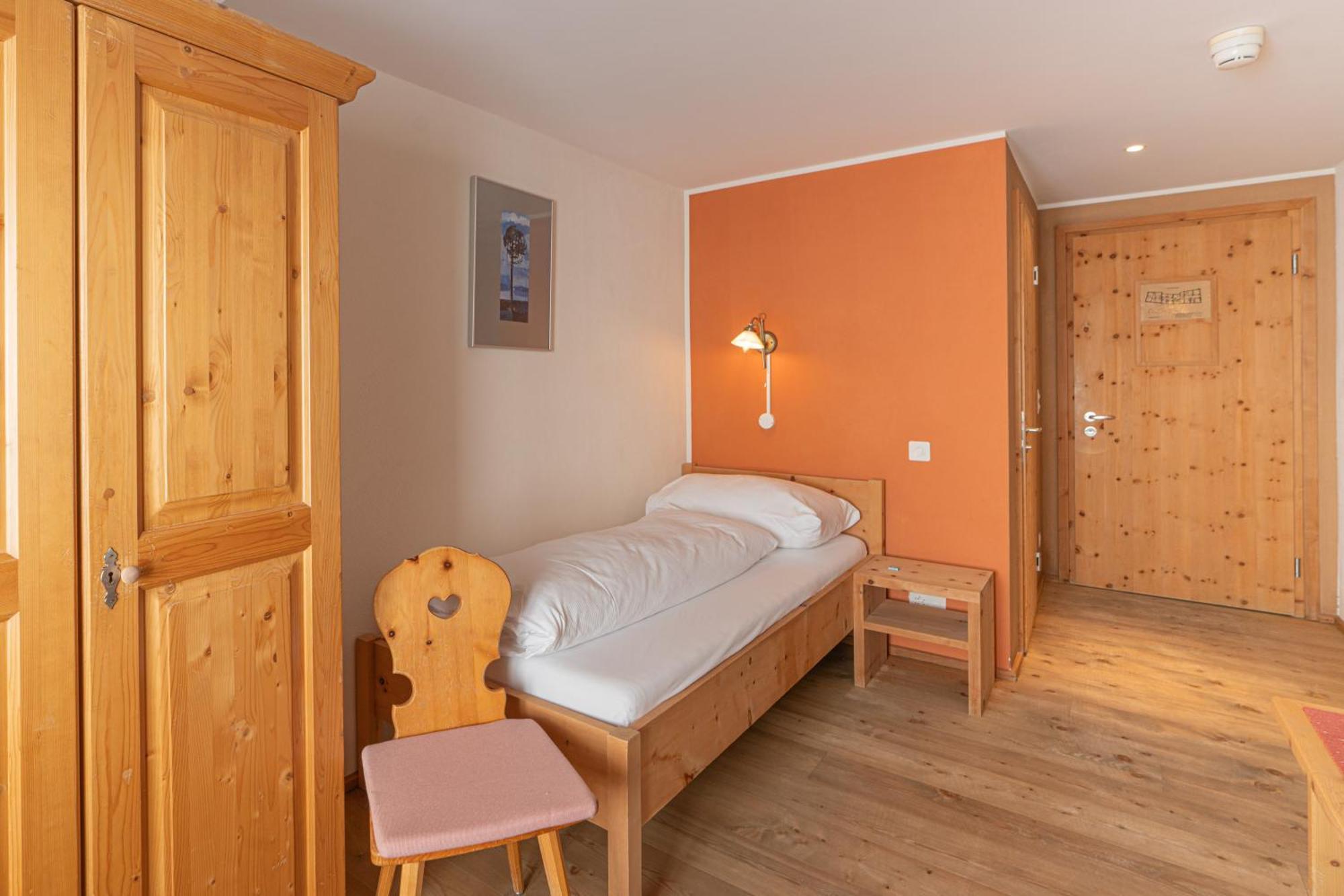 Gasthaus & Hotel Berninahaus Pontresina Luaran gambar